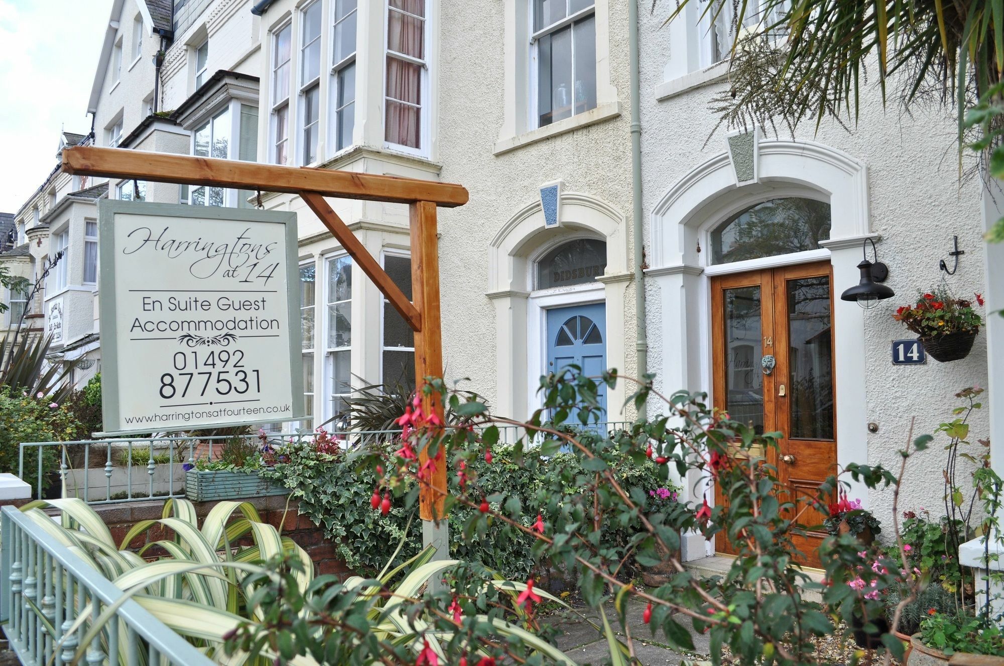 Harringtons At 14 3* Llandudno